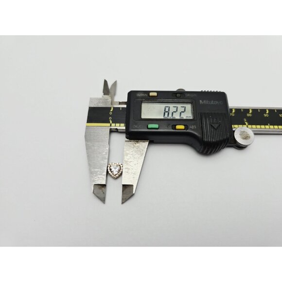 Beautiful 14K Karat Solid Yellow Gold Designer Heart Shaped CZ Charm Pendant - Picture 12 of 14